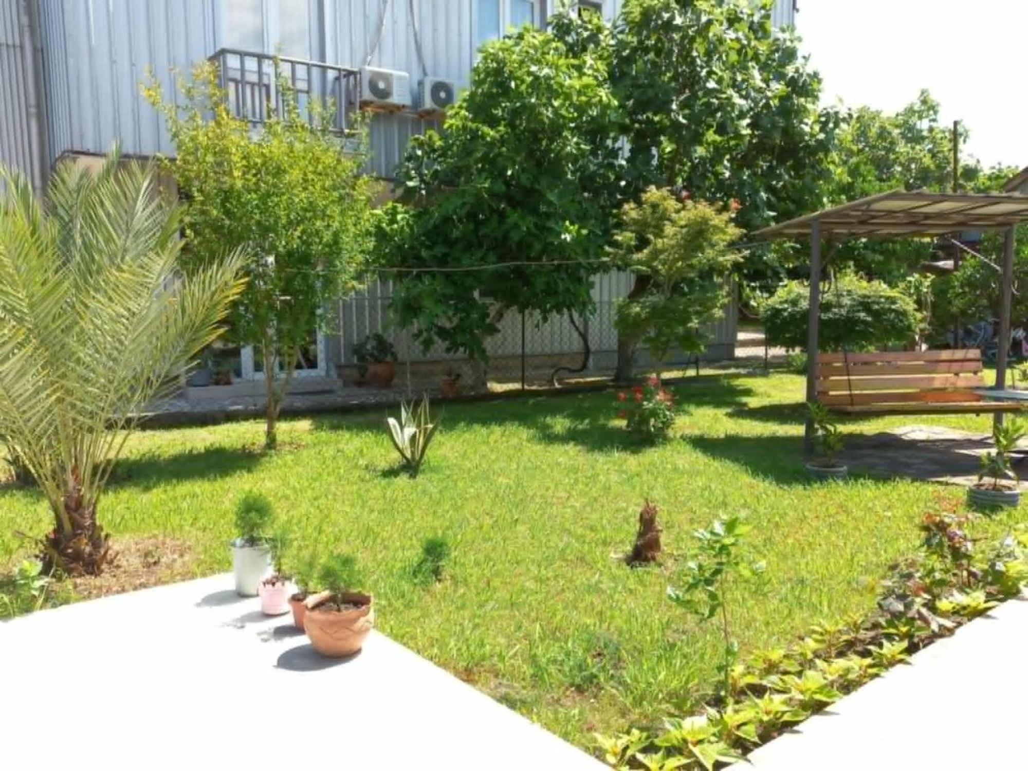 Guest House Kobuleti Bagian luar foto
